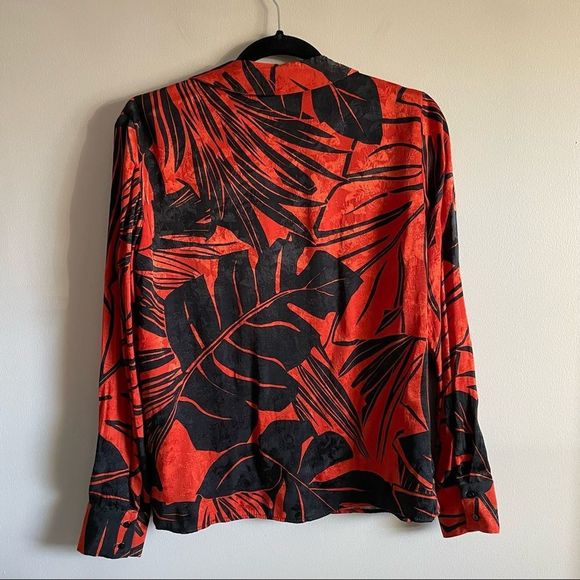 💝(3/$25) Zara Tropical Print Button Up Blouse Red Black Long Sleeve - Picture 8 of 8